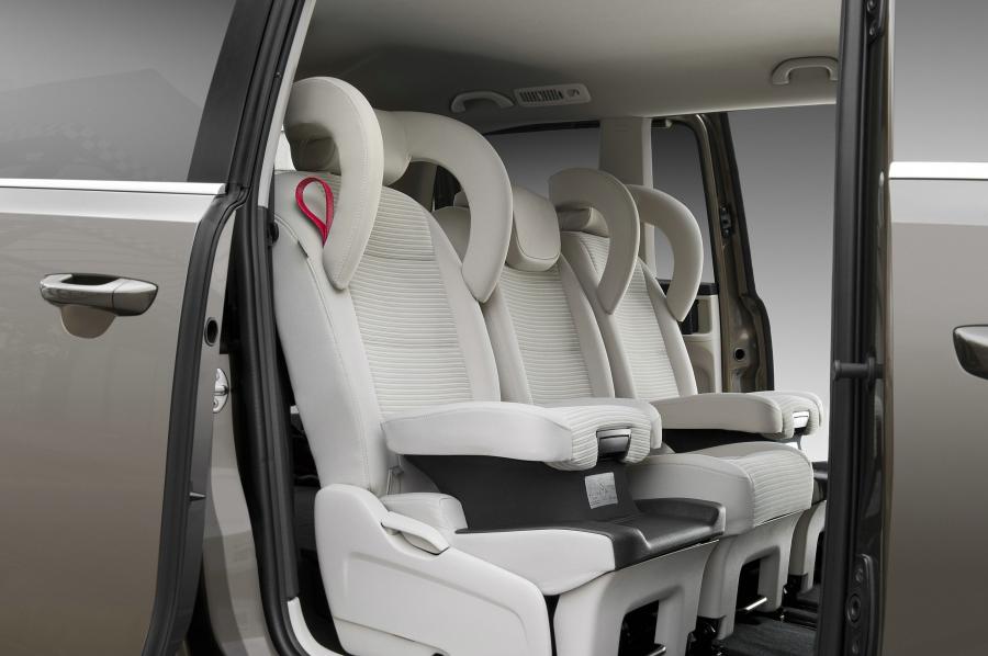  Seat Alhambra 4x4 2011 года  (фото 6 из 46)